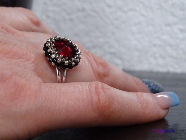 Red Swarovski beaded ring