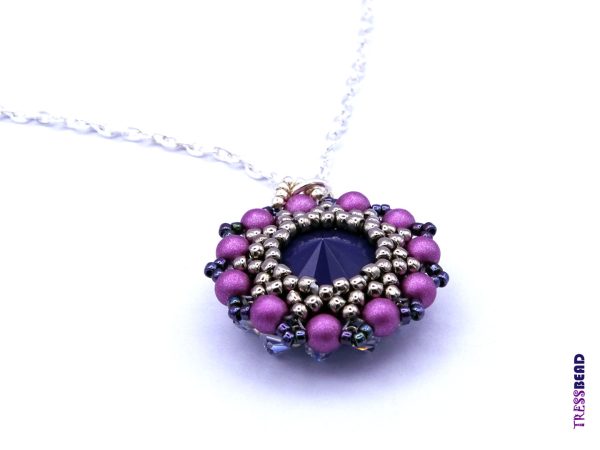 Captivating Beaded Pendant Necklace - Image 3