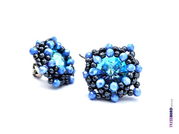 Ocean blue rivoli lever back beaded earrings