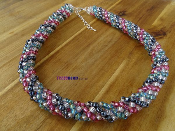 tubular-beaded-choker