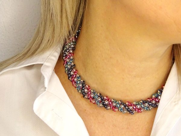 tubular-beaded-choker